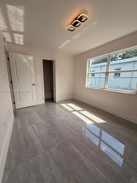 Tiny photo for 809 NW 12th Ave, Fort Lauderdale, FL 33311 (MLS # A12007813)