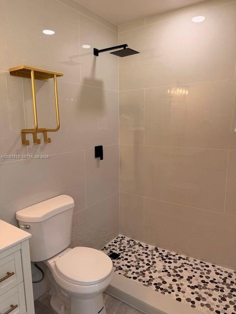 Tiny photo for 809 NW 12th Ave, Fort Lauderdale, FL 33311 (MLS # A12007813)