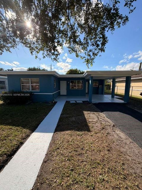 Tiny photo for 809 NW 12th Ave, Fort Lauderdale, FL 33311 (MLS # A12007813)