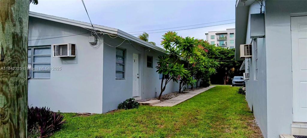 Photo of 1905 Miami Rd, Fort Lauderdale, FL 33316 (MLS # A11842325)