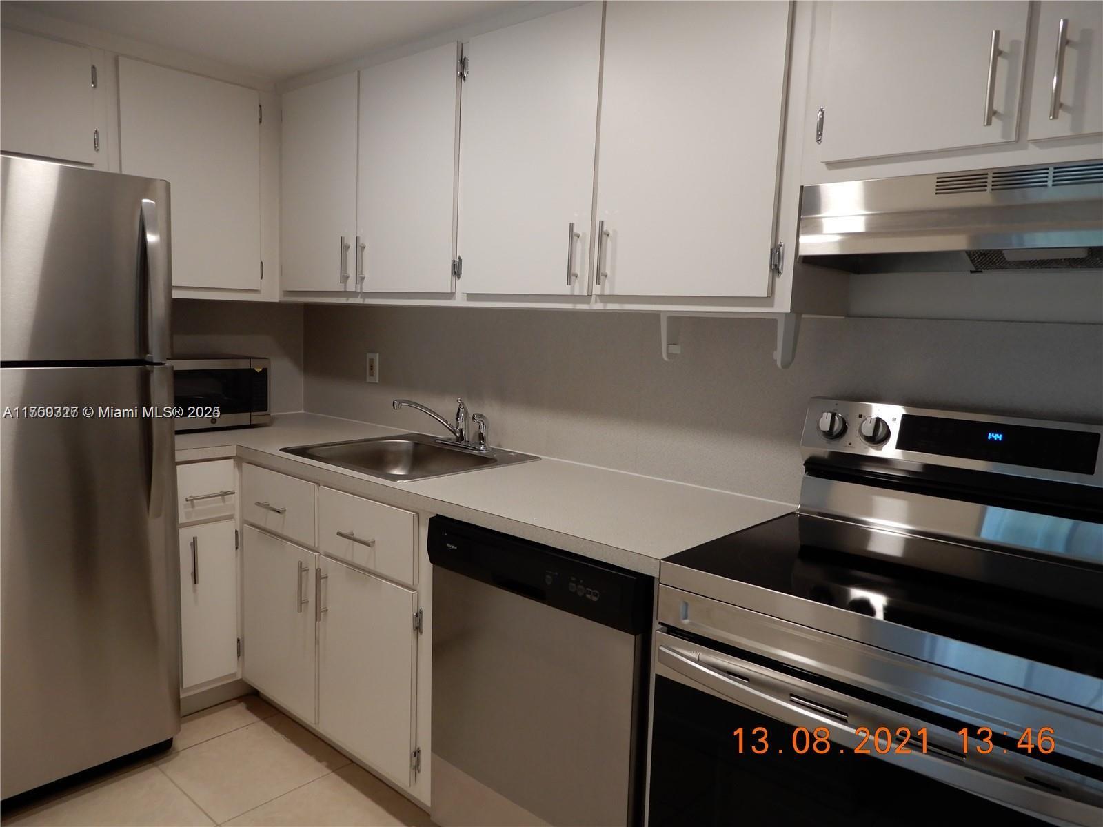 13960 Lake Placid Ct C25, Miami Lakes, Miami-Dade County, Florida - 1 Bedrooms  
1 Bathrooms - 