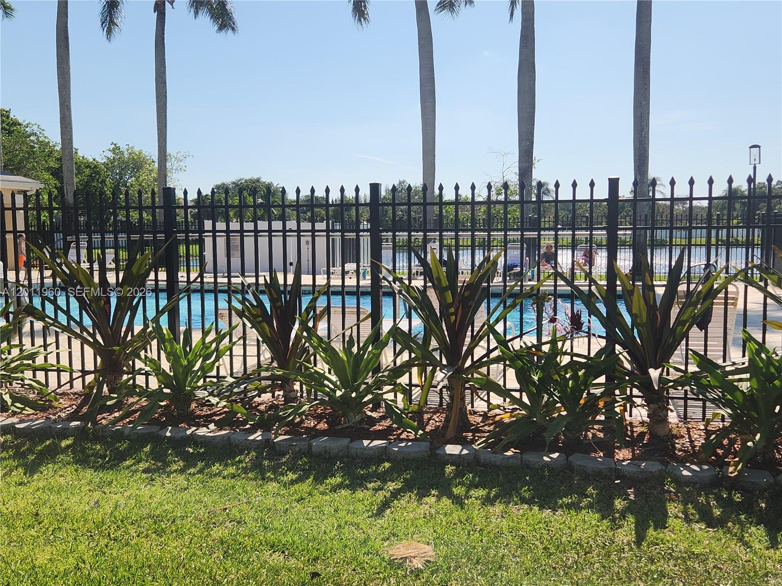ORANGE TREE VILLAS - Residential