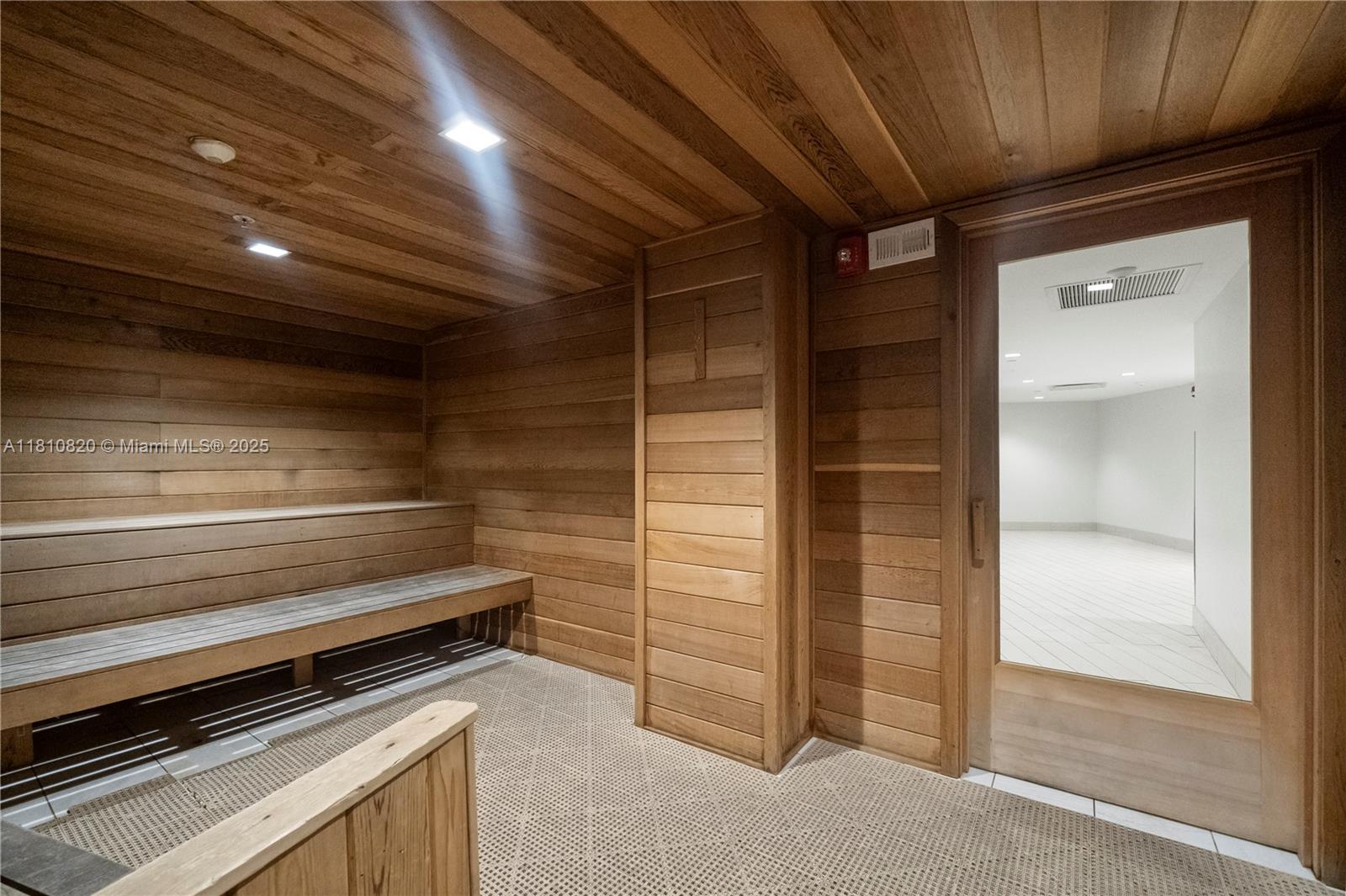 OLYMPUS CONDO PHASE - Residential