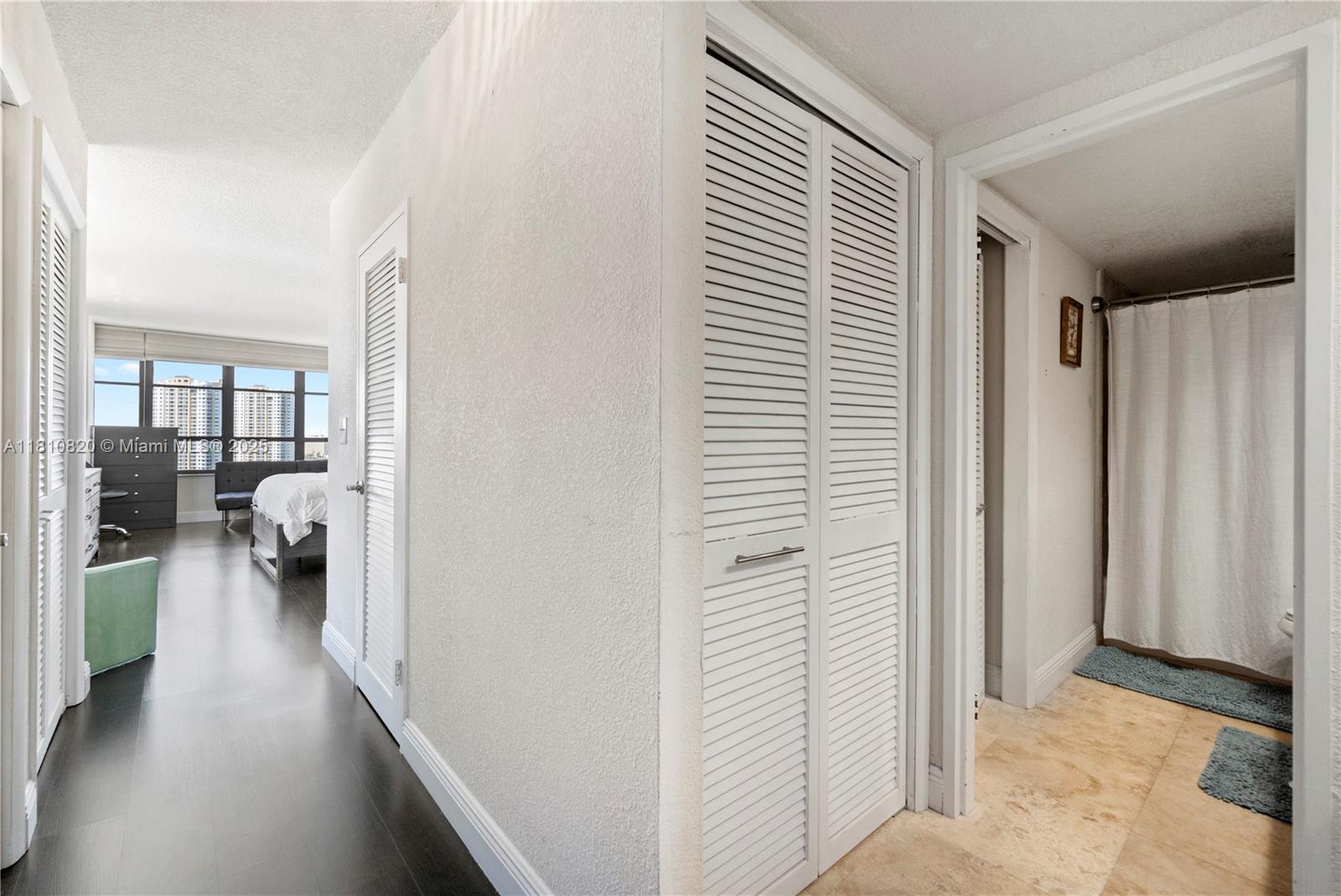 OLYMPUS CONDO PHASE - Residential