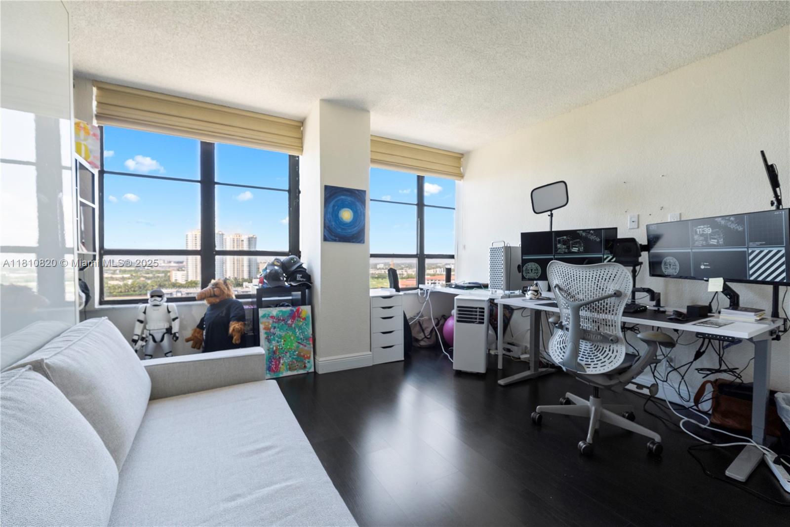 OLYMPUS CONDO PHASE - Residential