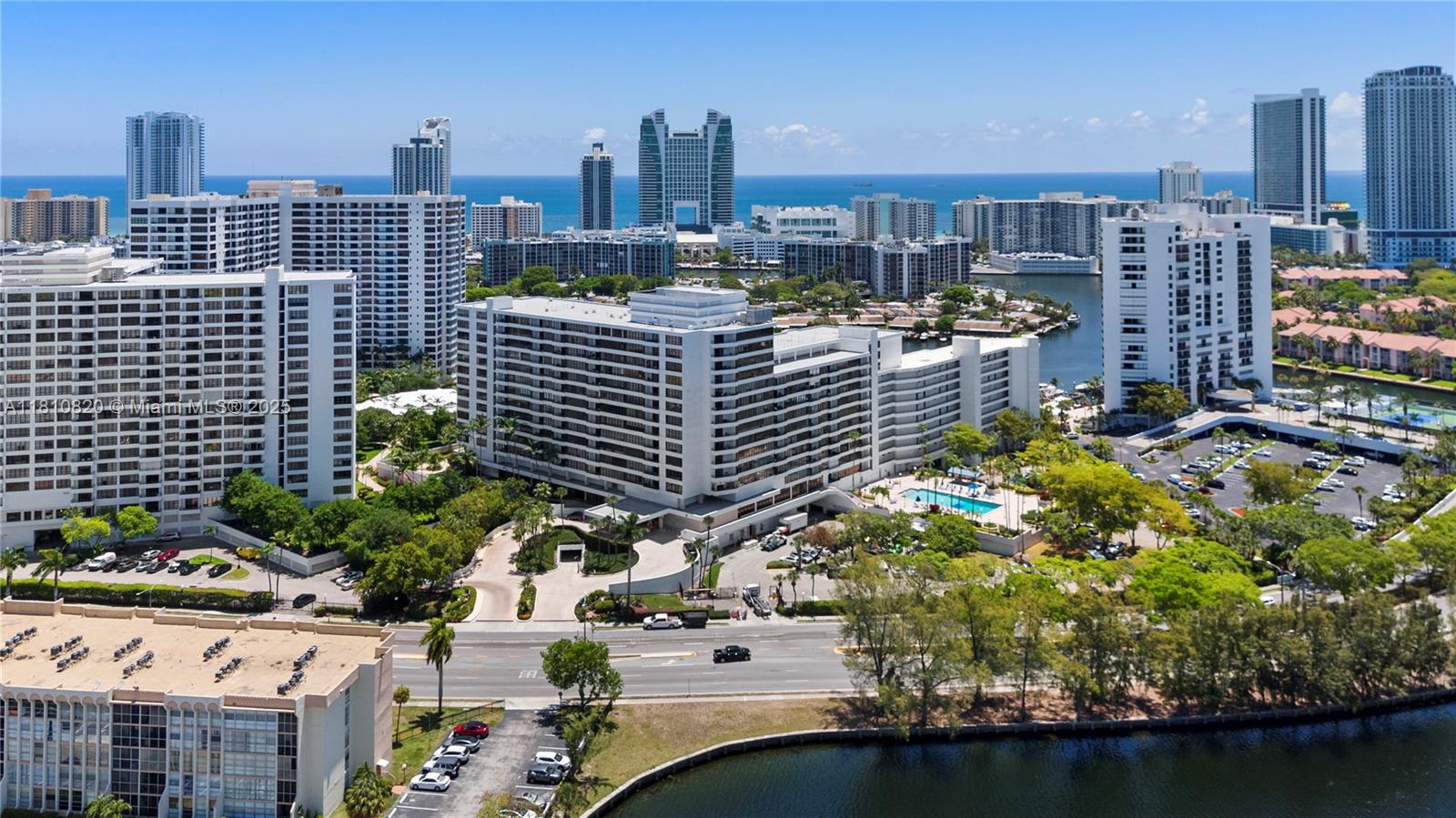 OLYMPUS CONDO PHASE - Residential
