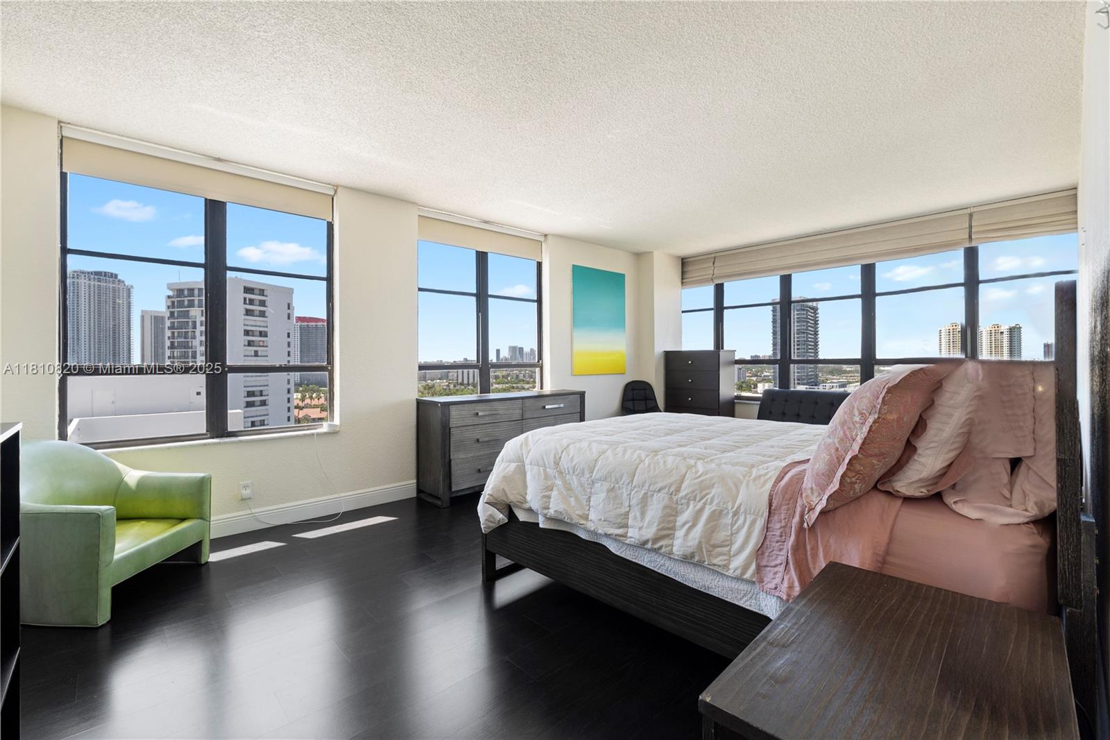 OLYMPUS CONDO PHASE - Residential