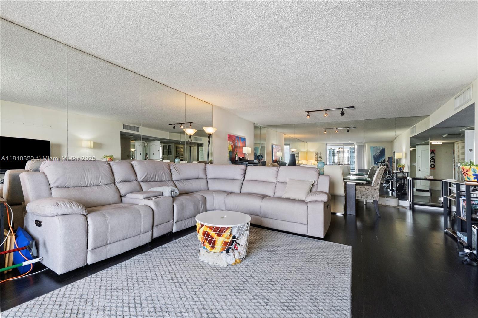 OLYMPUS CONDO PHASE - Residential