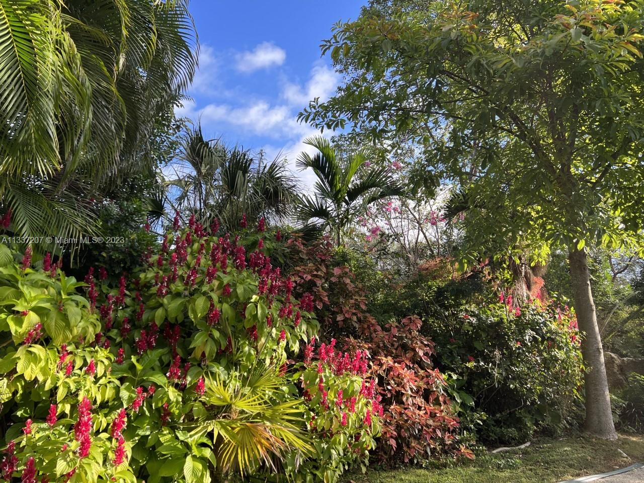 SUNILAND ESTATES 1ST ADDN - Residential