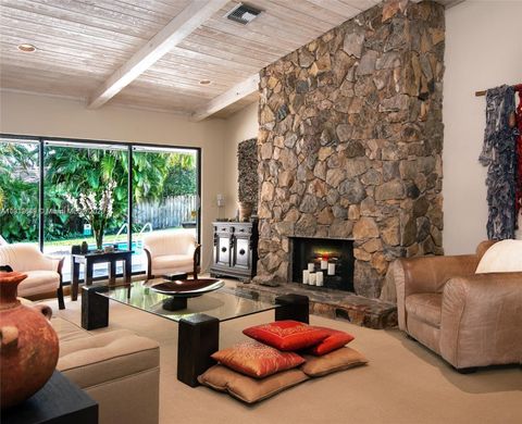 21311 NE 23rd Ave Miami FL 33180