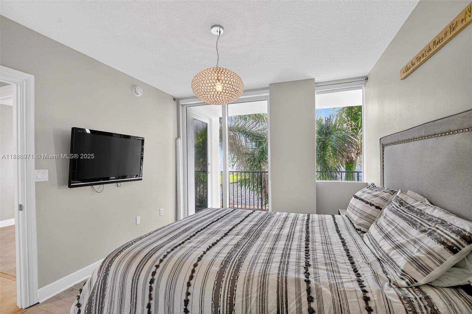 PENINSULA ON THE INTRACOA - Residential