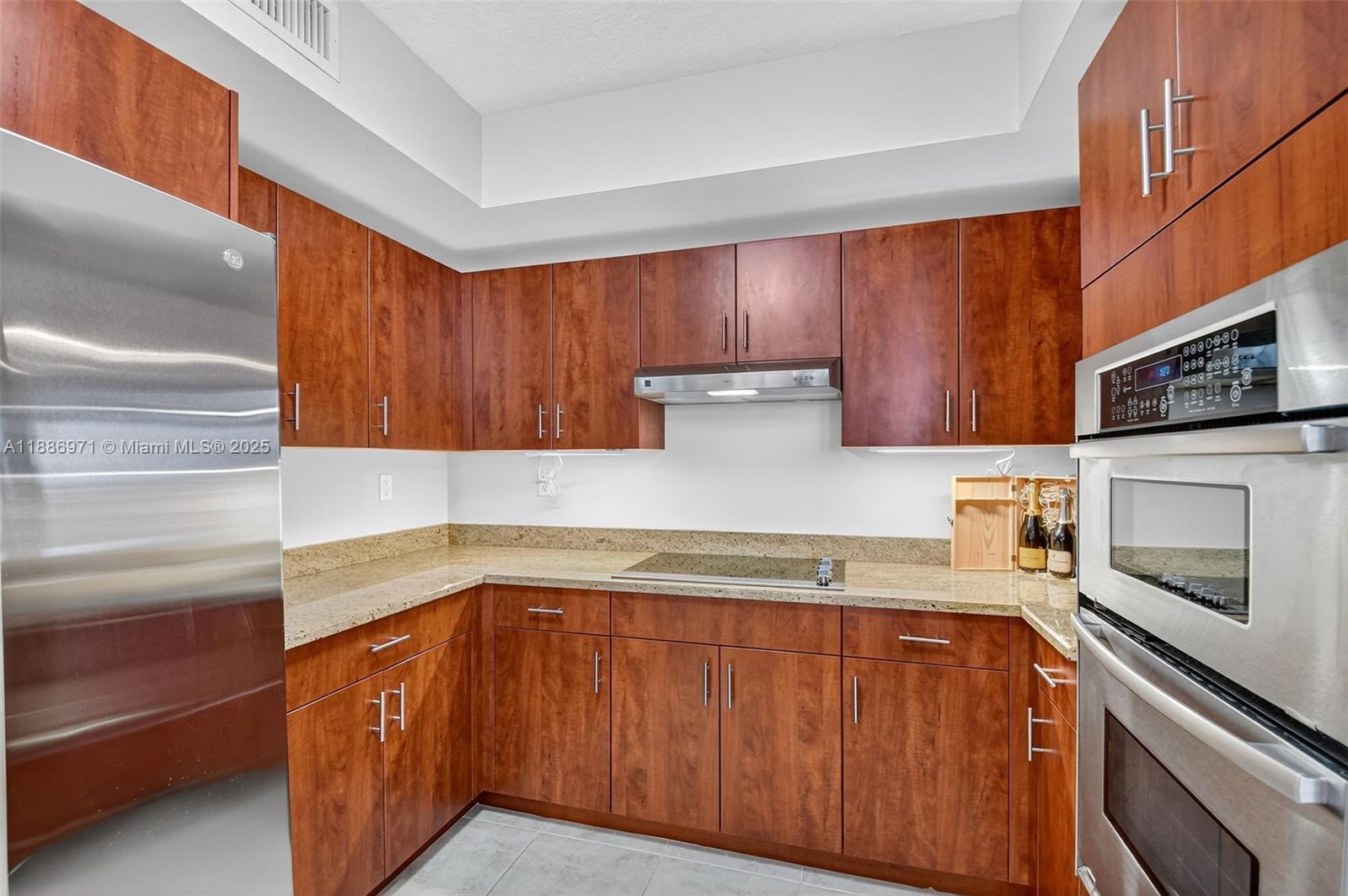 PENINSULA ON THE INTRACOA - Residential