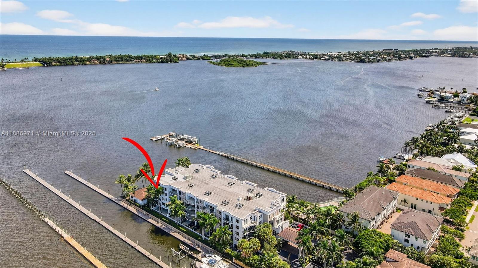 PENINSULA ON THE INTRACOA - Residential