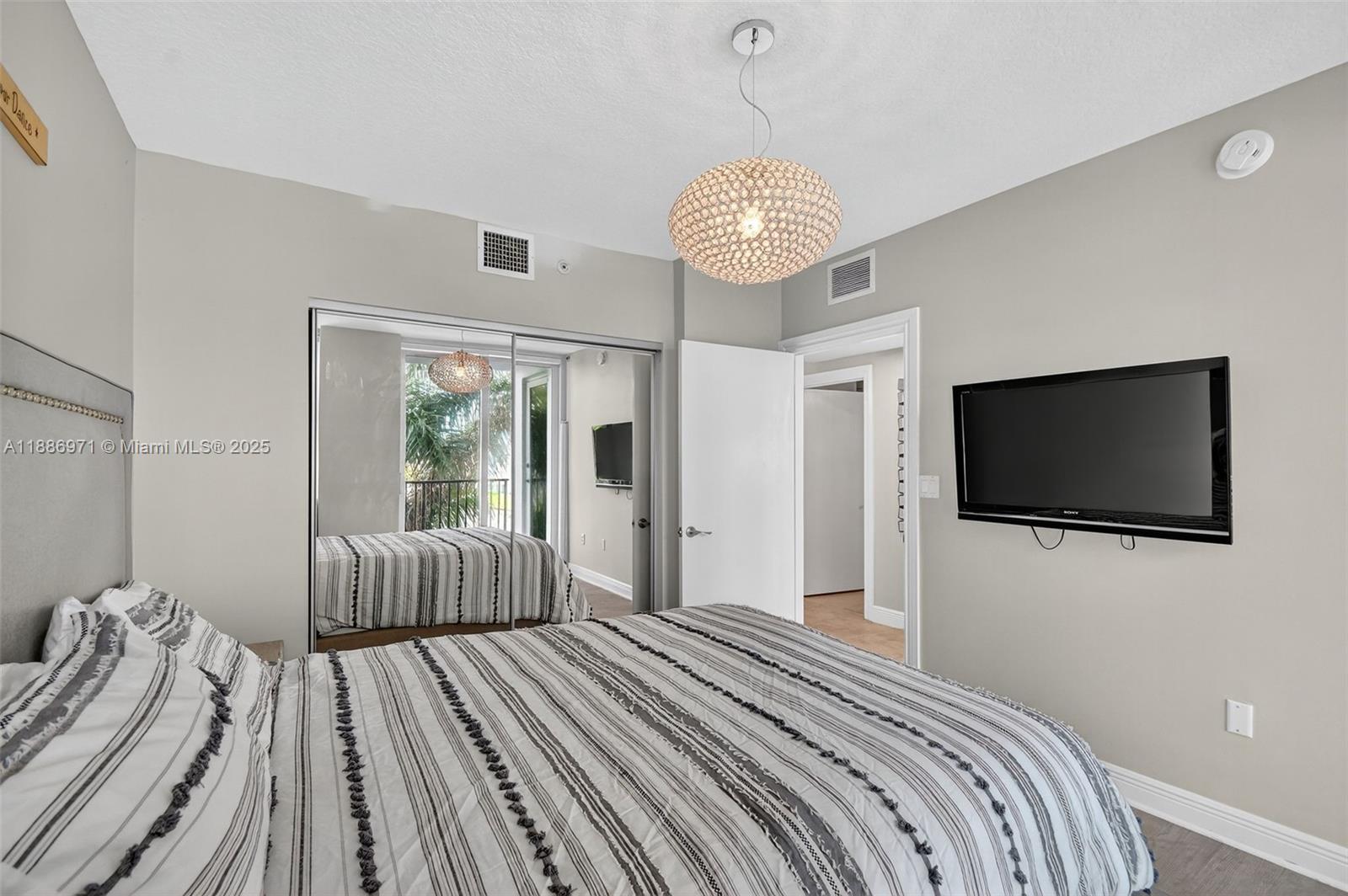 PENINSULA ON THE INTRACOA - Residential