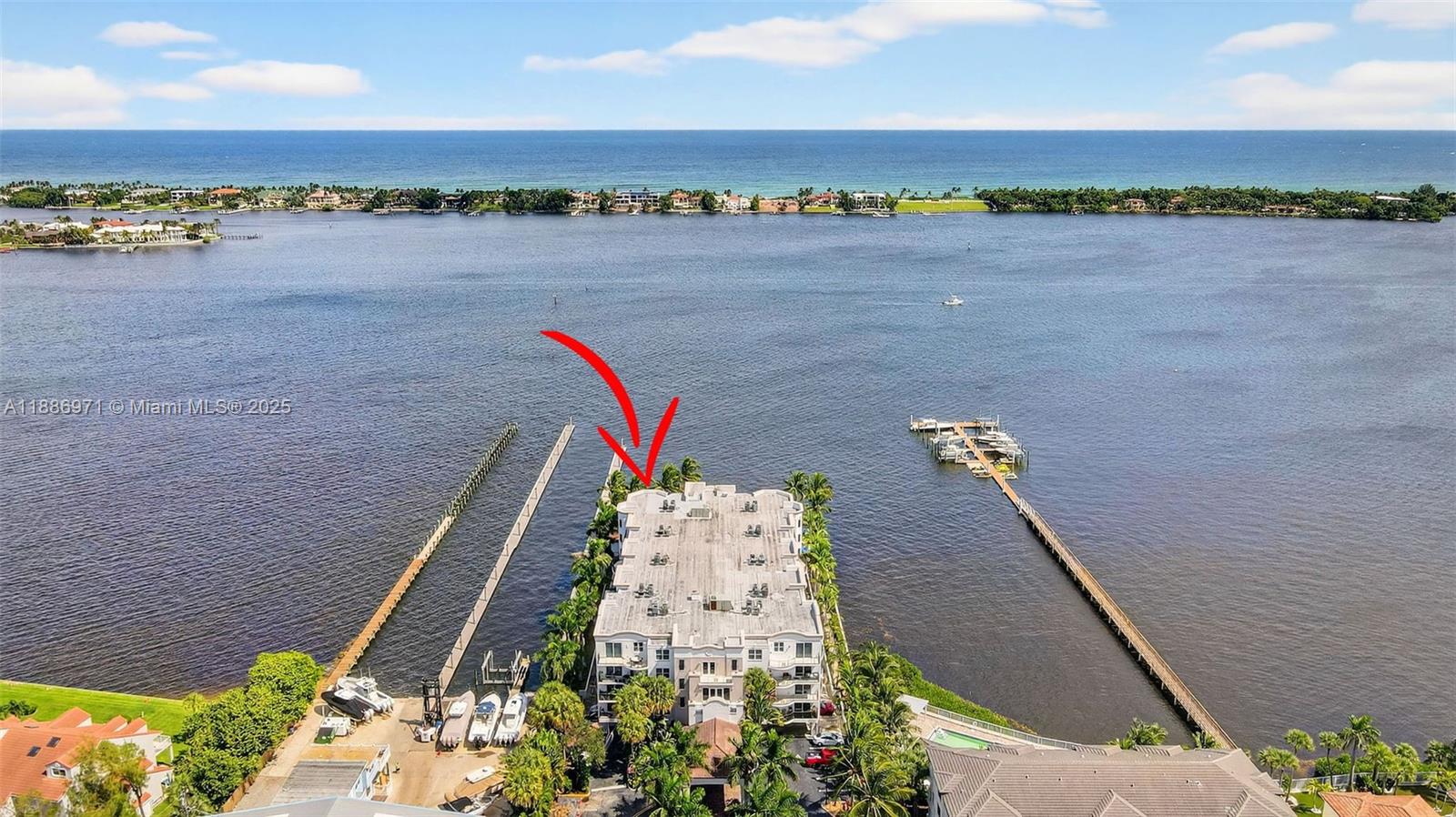 PENINSULA ON THE INTRACOA - Residential