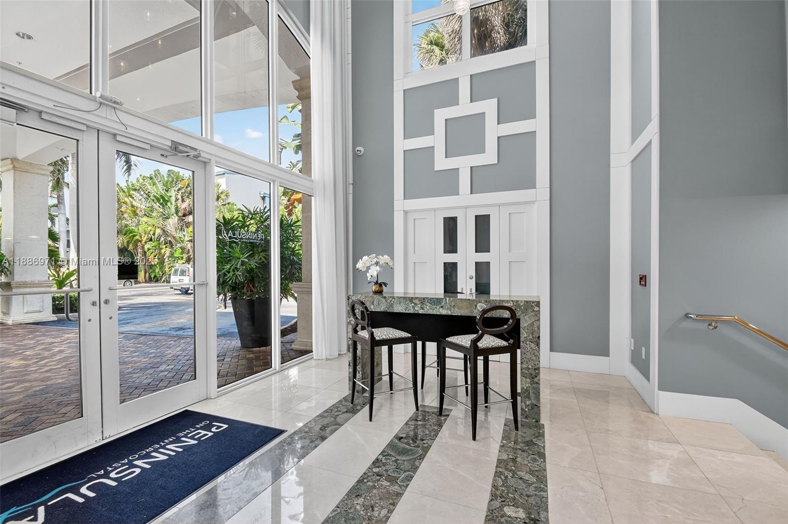 PENINSULA ON THE INTRACOA - Residential