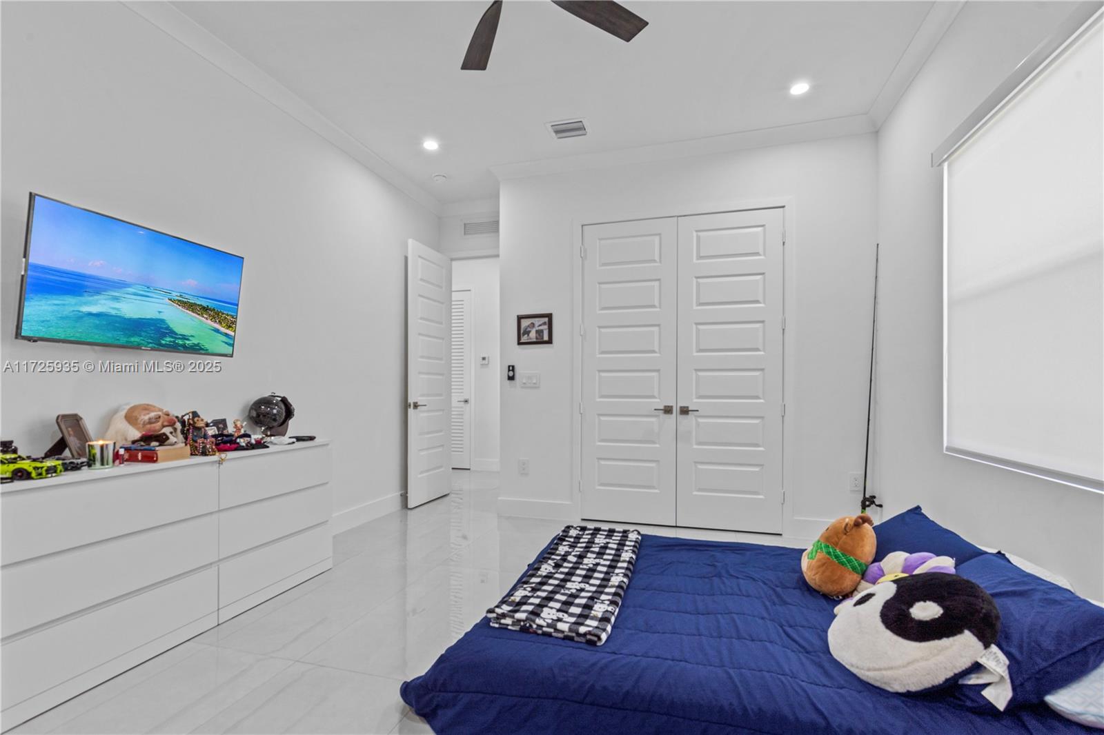 BONITA GROVE - Residential