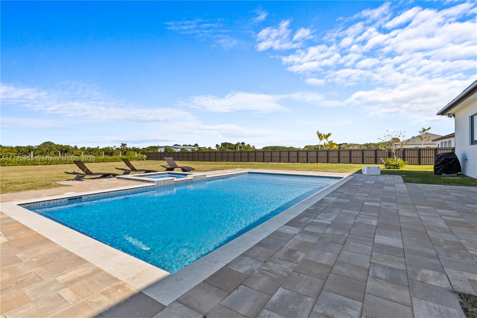 BONITA GROVE - Residential