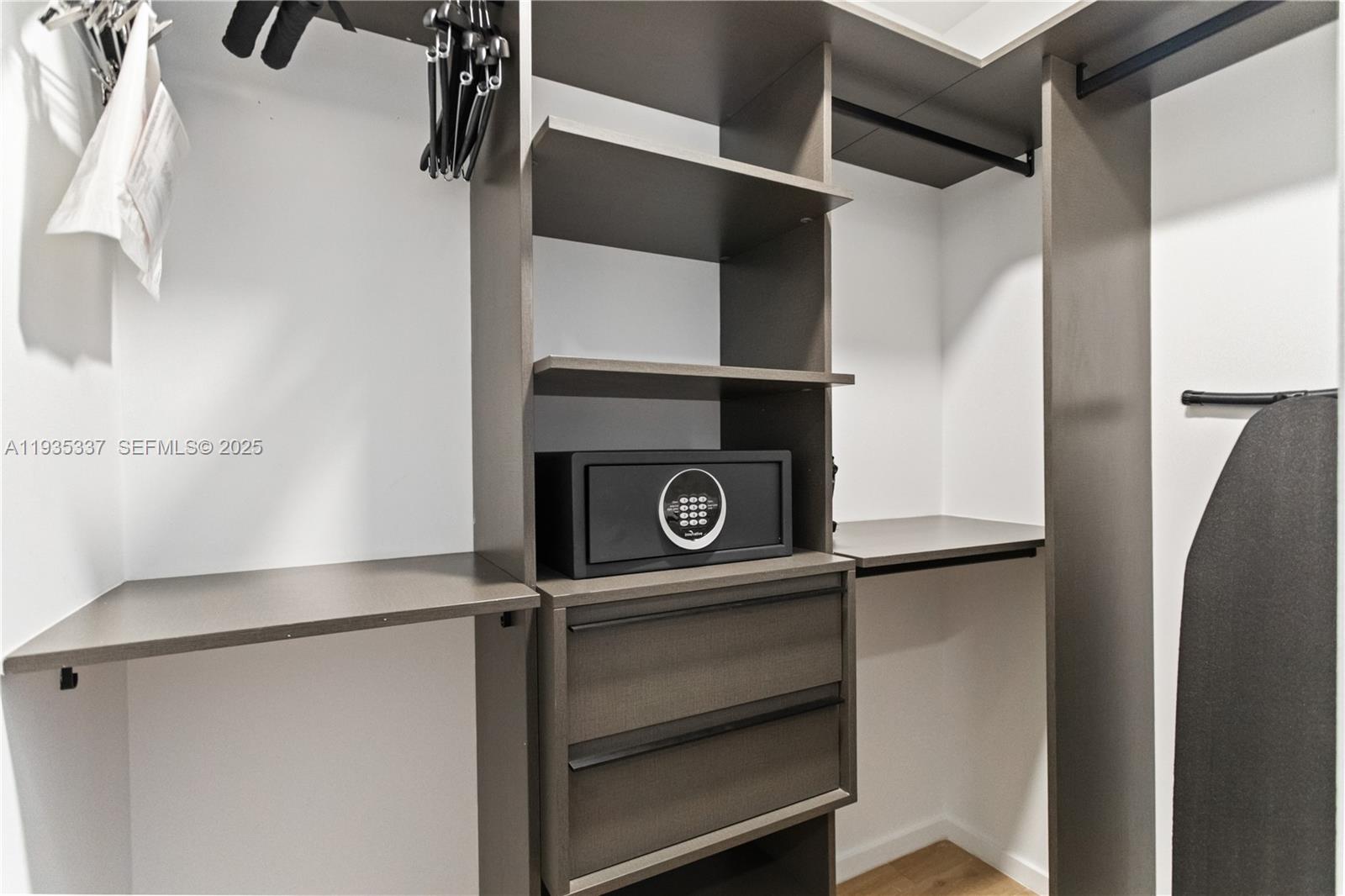 MAP OF MIAMI DADE CO. FL. - Residential