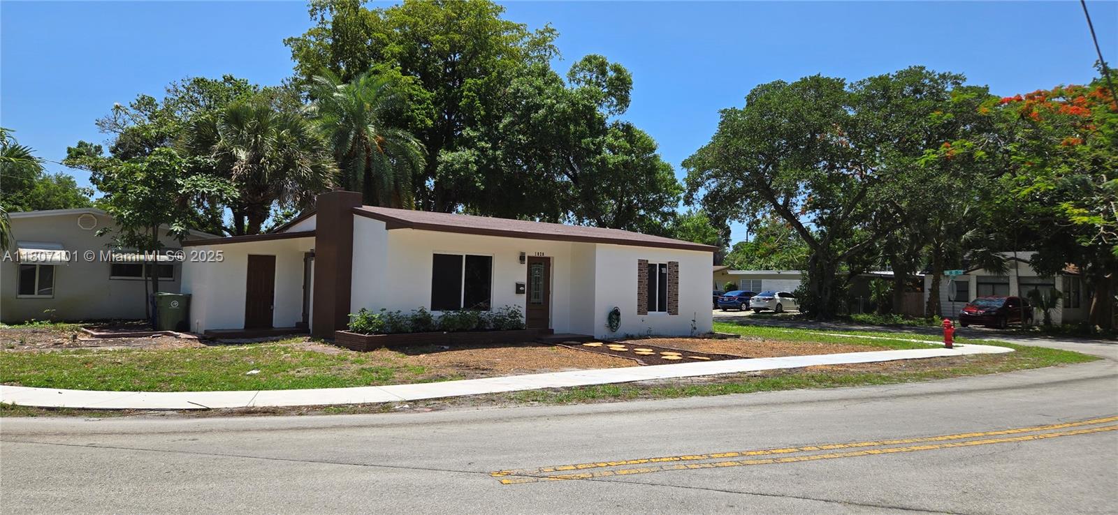 1020 SW 19th Ave