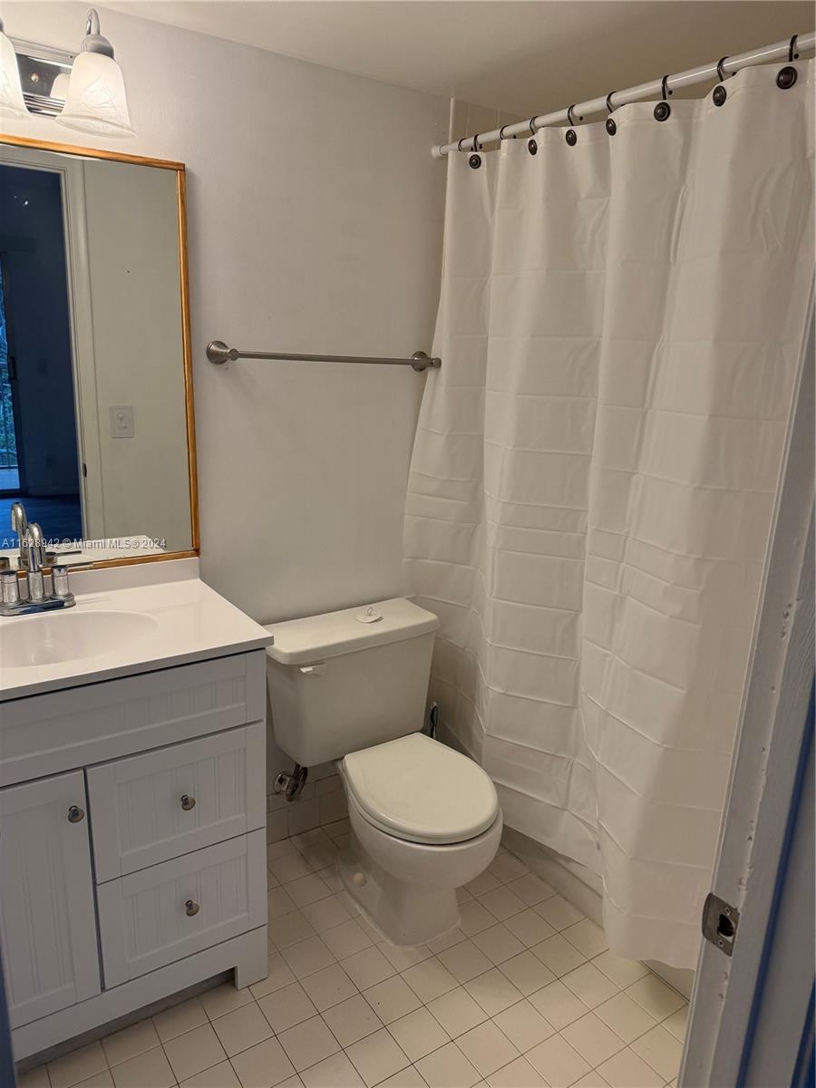 NEW HAMPTON AT CENTURY VI - Residential Lease