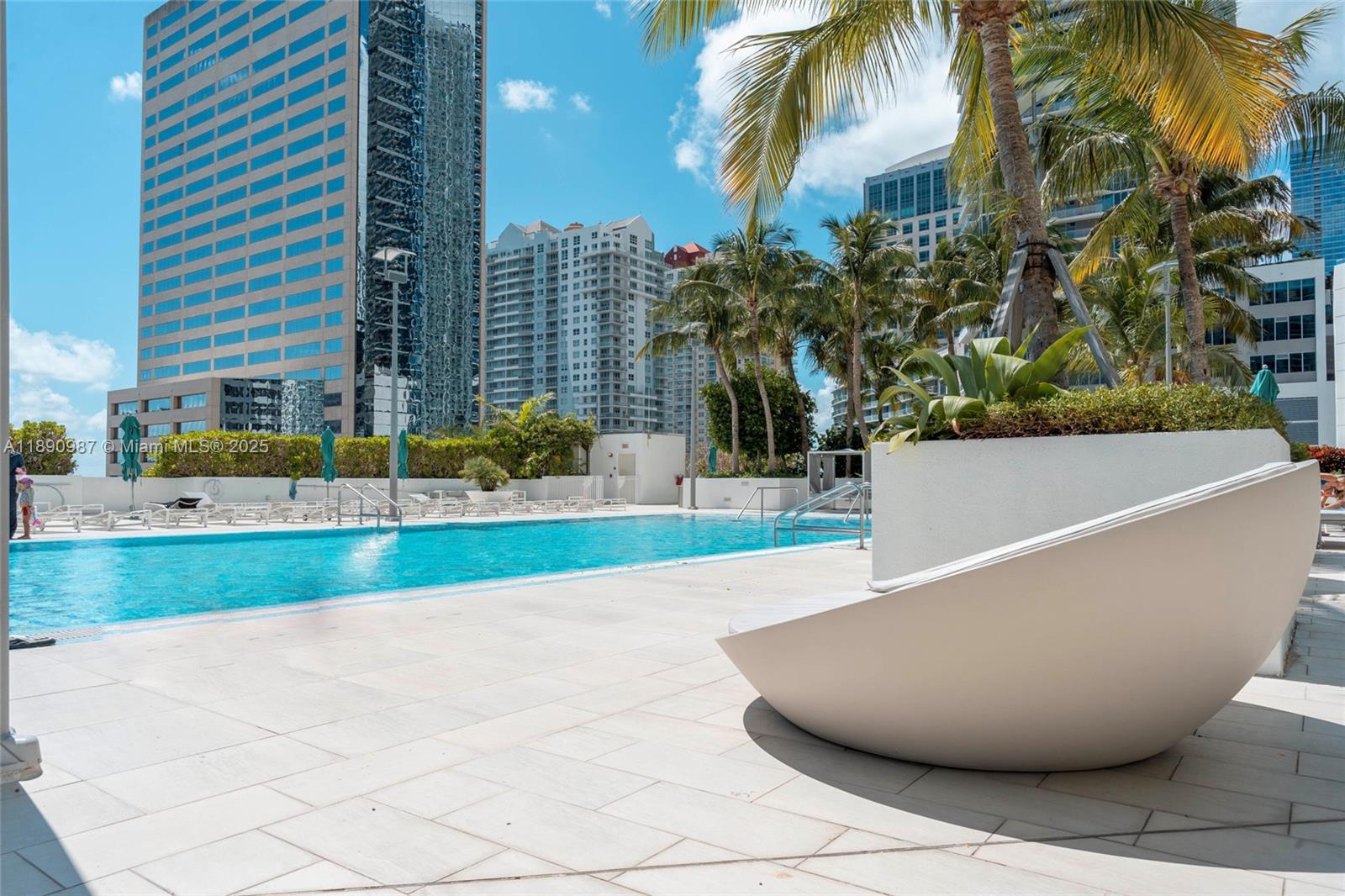 THE PLAZA 851 BRICKELL CO - Residential Lease