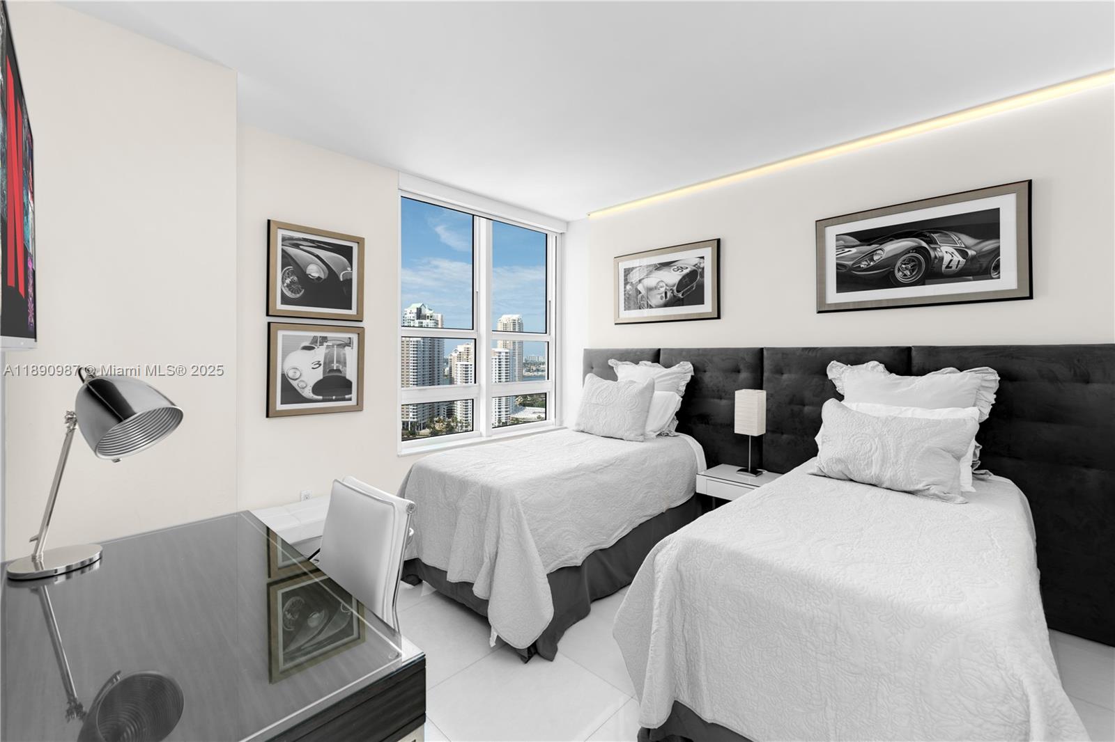 THE PLAZA 851 BRICKELL CO - Residential Lease