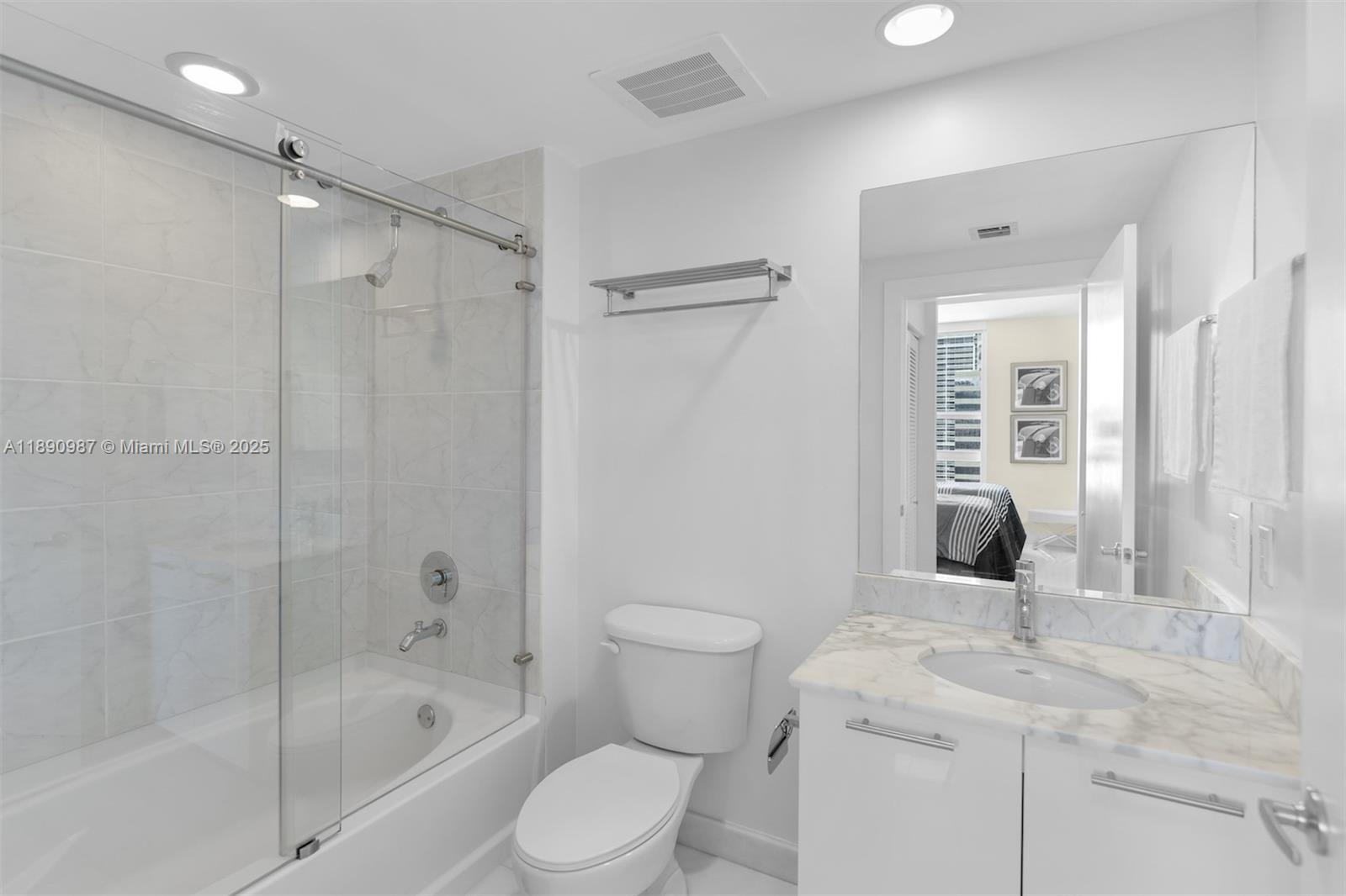 THE PLAZA 851 BRICKELL CO - Residential Lease