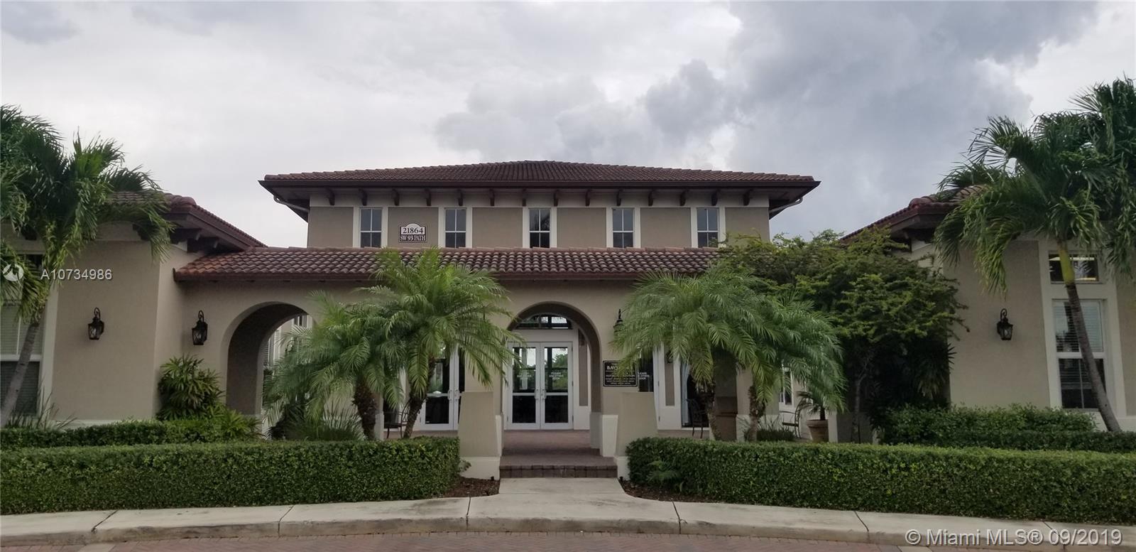 THE COURTS AT BAYSHORE II - Residential Lease