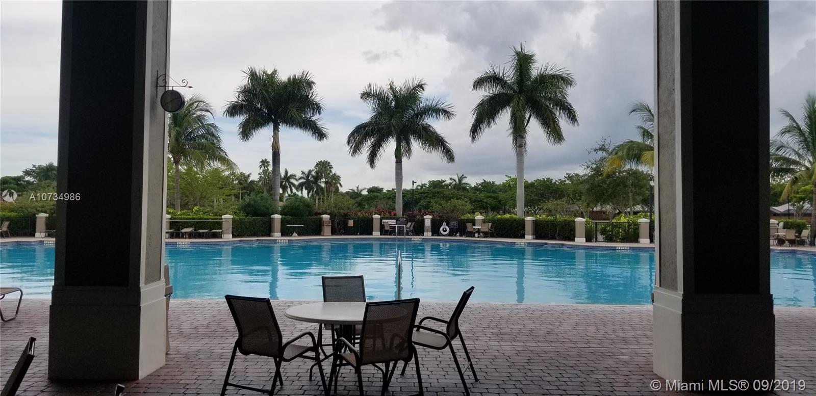 THE COURTS AT BAYSHORE II - Residential Lease