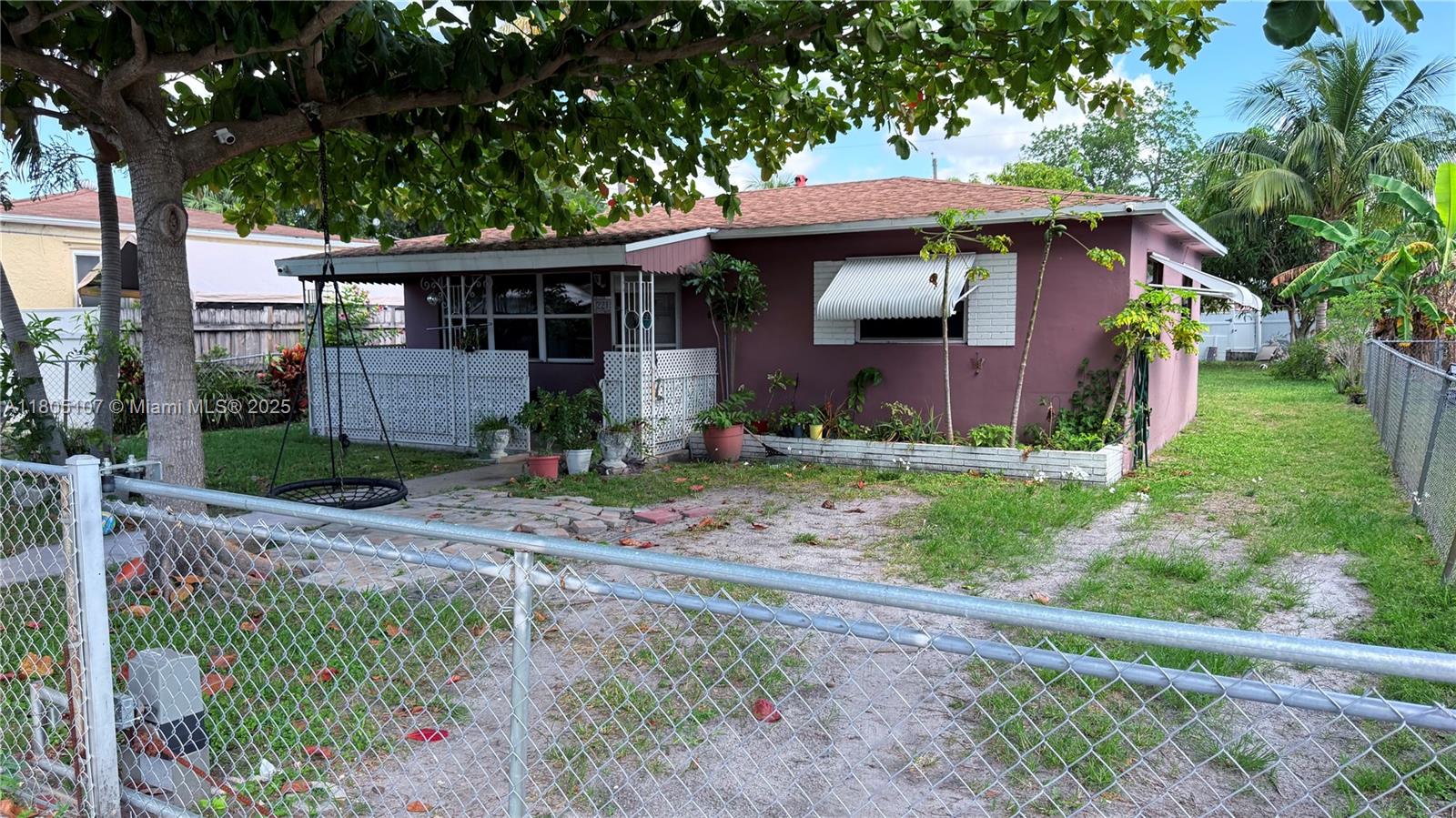 Property for Sale at 2215 Coolidge St, Hollywood, Broward County, Florida - Bedrooms: 2 
Bathrooms: 1  - $360,000
