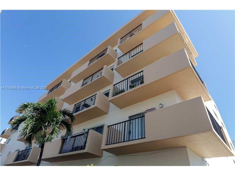 Rental Property at 1150 Collins Ave 502, Miami Beach, Miami-Dade County, Florida - Bedrooms: 2 
Bathrooms: 2  - $2,400 MO.