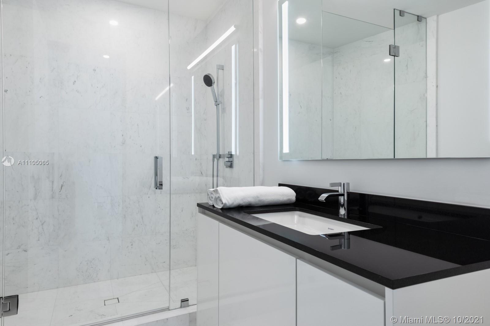 18555 COLLINS AVENUE COND - Residential