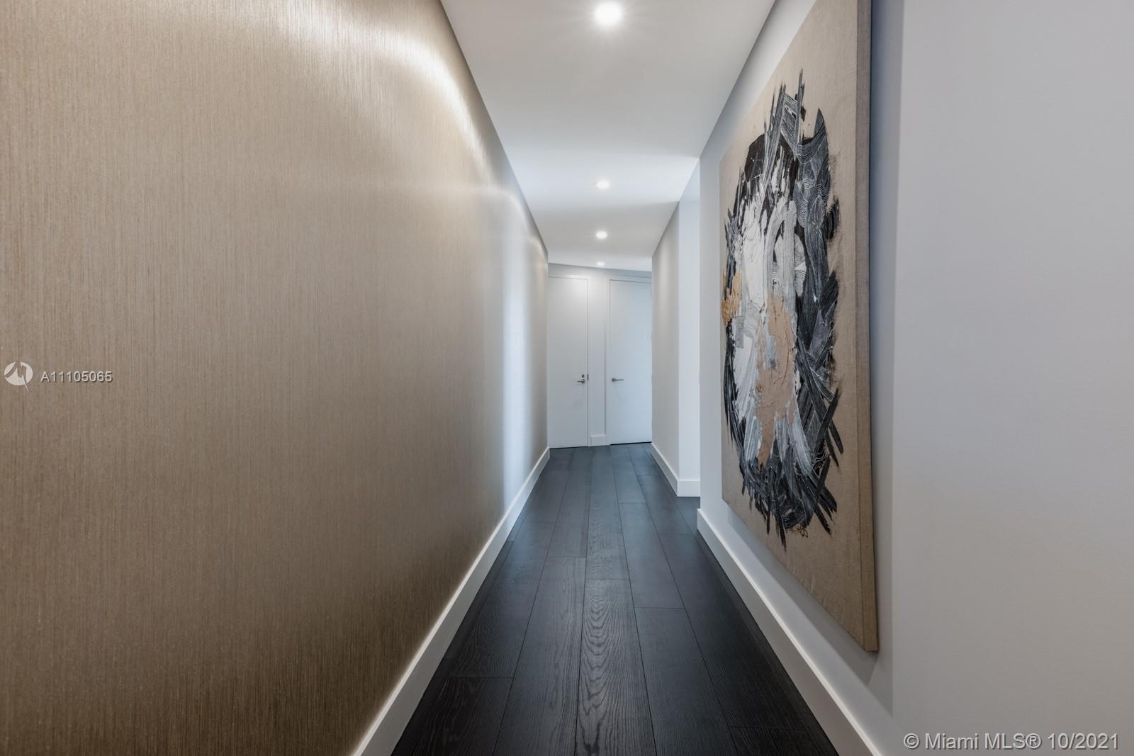 18555 COLLINS AVENUE COND - Residential