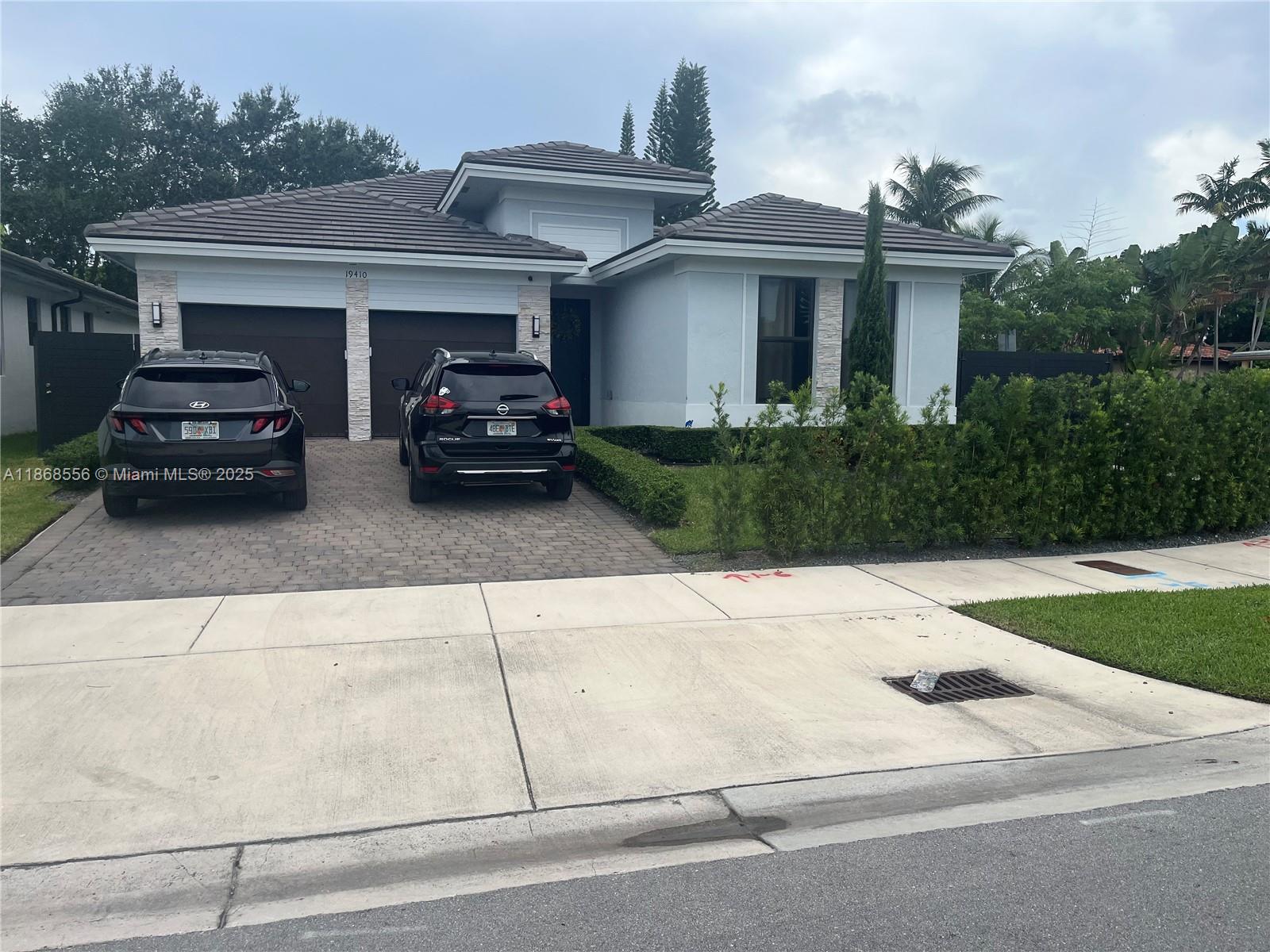 BEAUTIFUL HOME DON'T MISS THIS CORNER LOT BUILT IN 2023 ALL STAINLESS STEEL APPLIANCES, IMPACT WINDOWS AND DOORS OPEN LAYOUT A/C 2023 COMPLETE GATED BACK YARD, QUARTZ COUNTERTOP HOUSE IS COMPLETELY TILE THROUGHOUT 2 CAR GARAGE DRIVE WAY HAS PAVERS CALL AGENT DIRECTLY.
DO NOT DISTURB OWNERS APPOINTMENTS ONLY