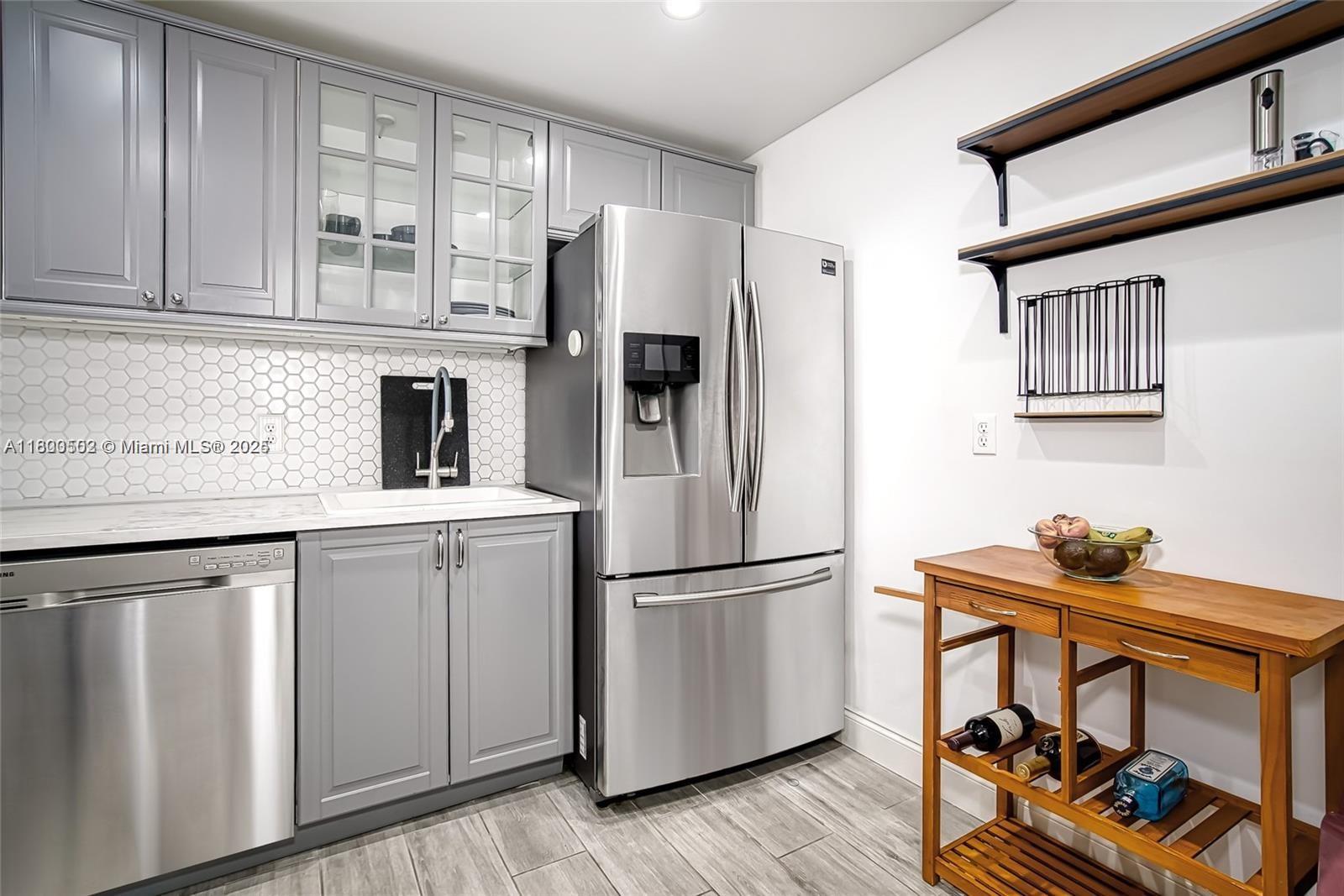TOWERS OF OCEANVIEW EAST - Residential