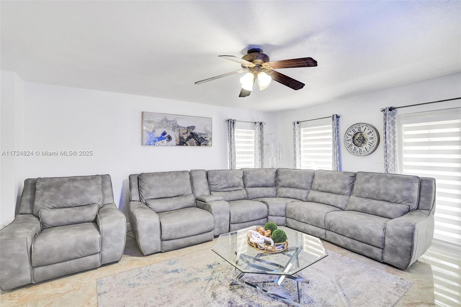 BREEZEVIEW MANORS - Residential