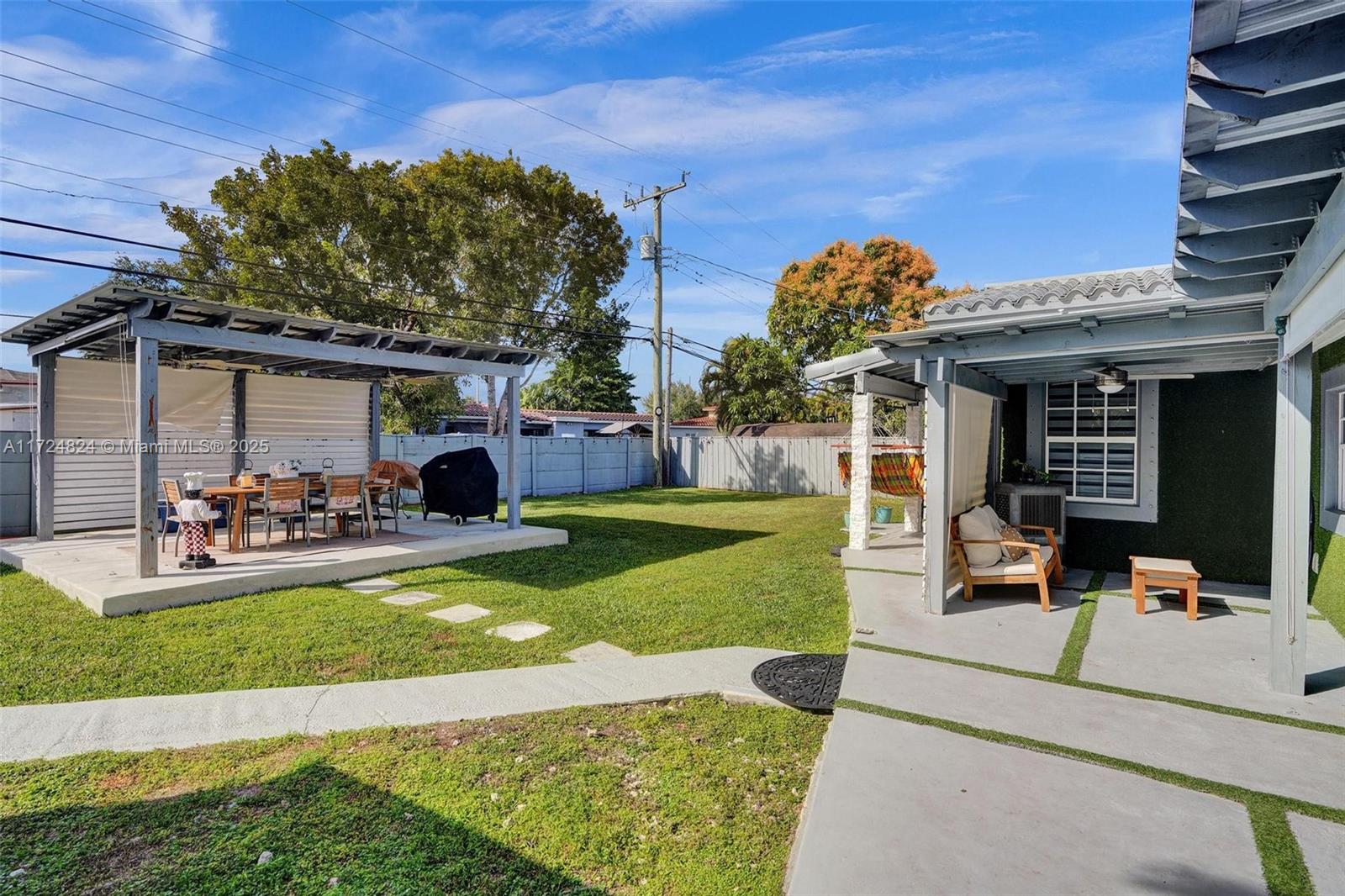 BREEZEVIEW MANORS - Residential