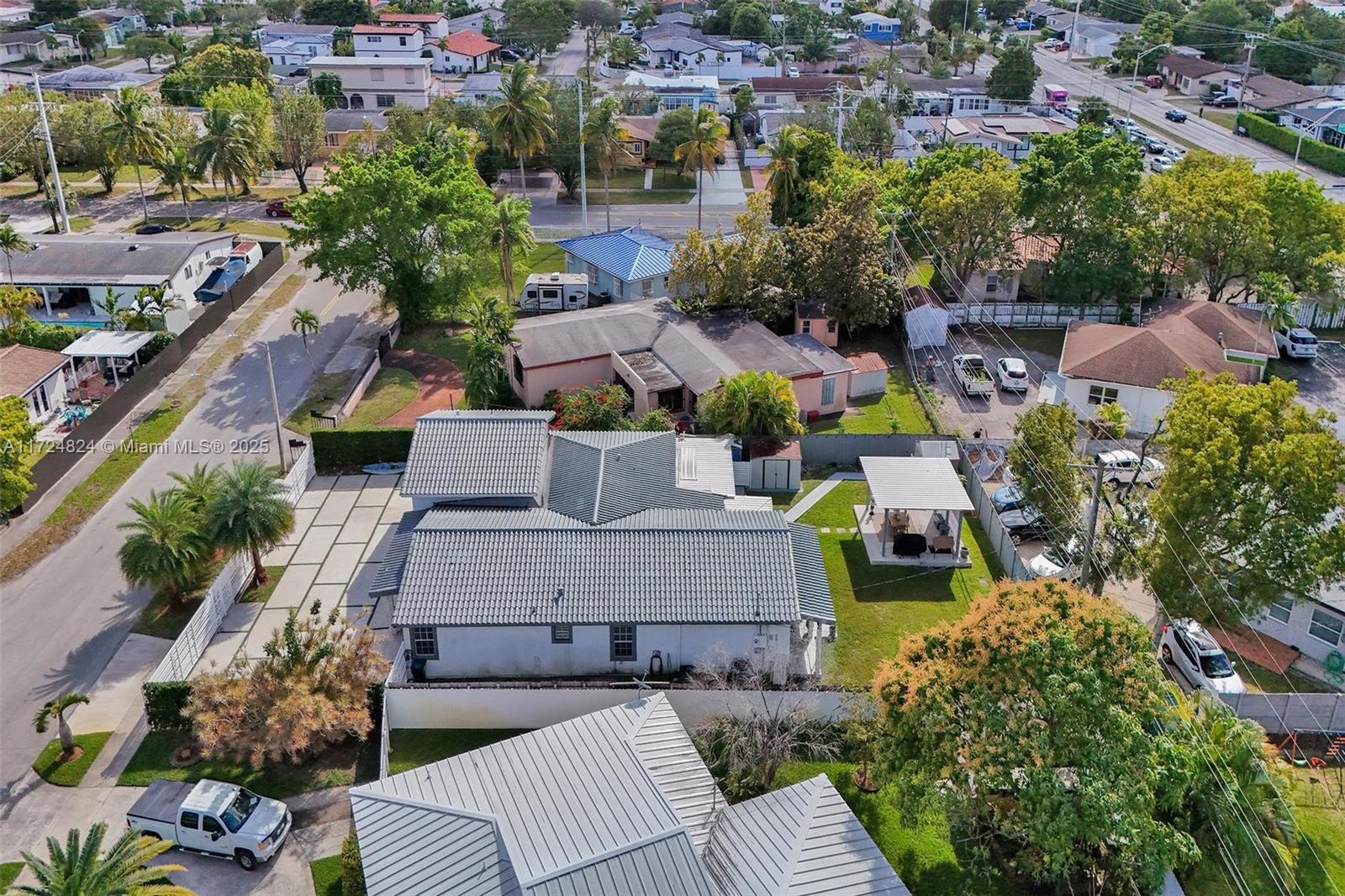 BREEZEVIEW MANORS - Residential