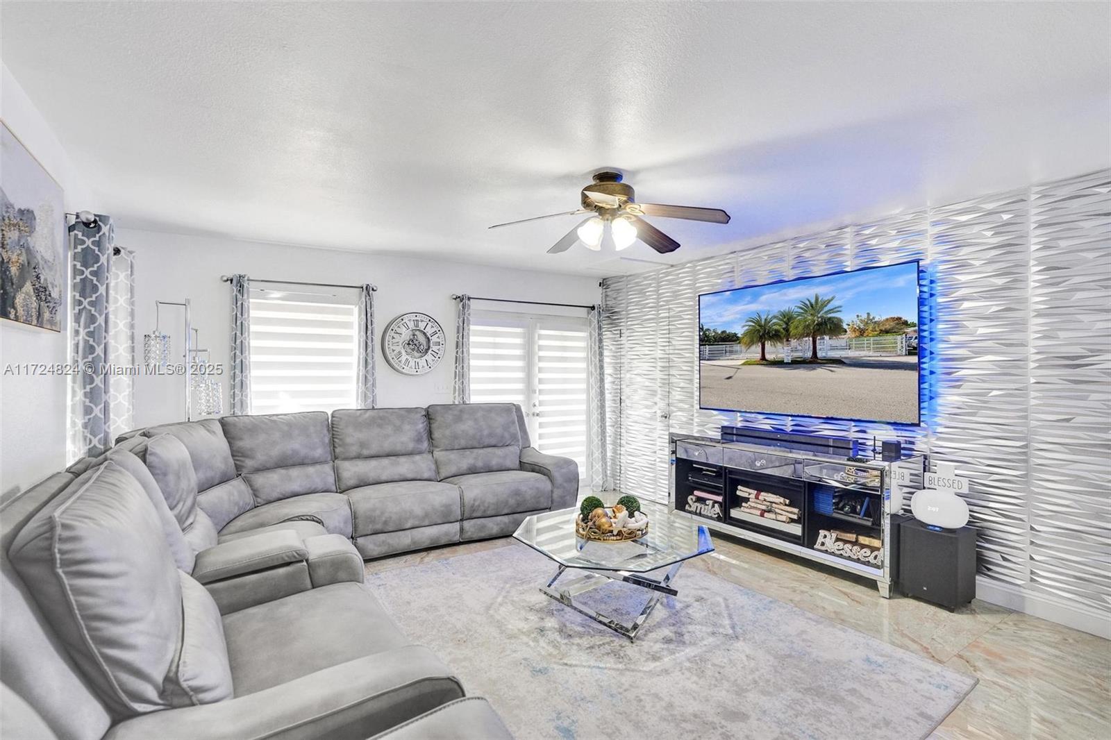 BREEZEVIEW MANORS - Residential
