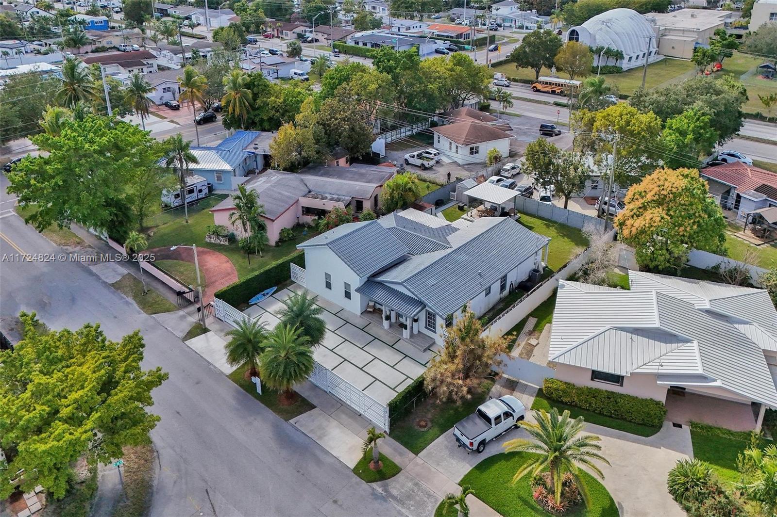 BREEZEVIEW MANORS - Residential