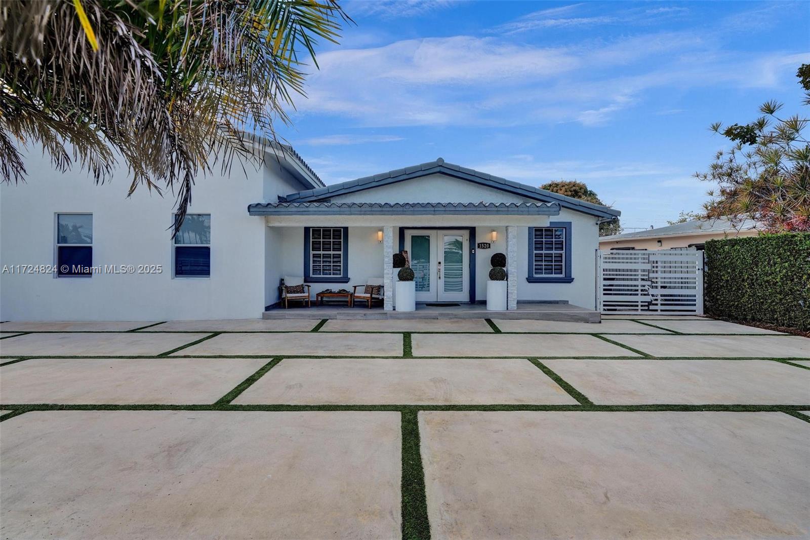 BREEZEVIEW MANORS - Residential