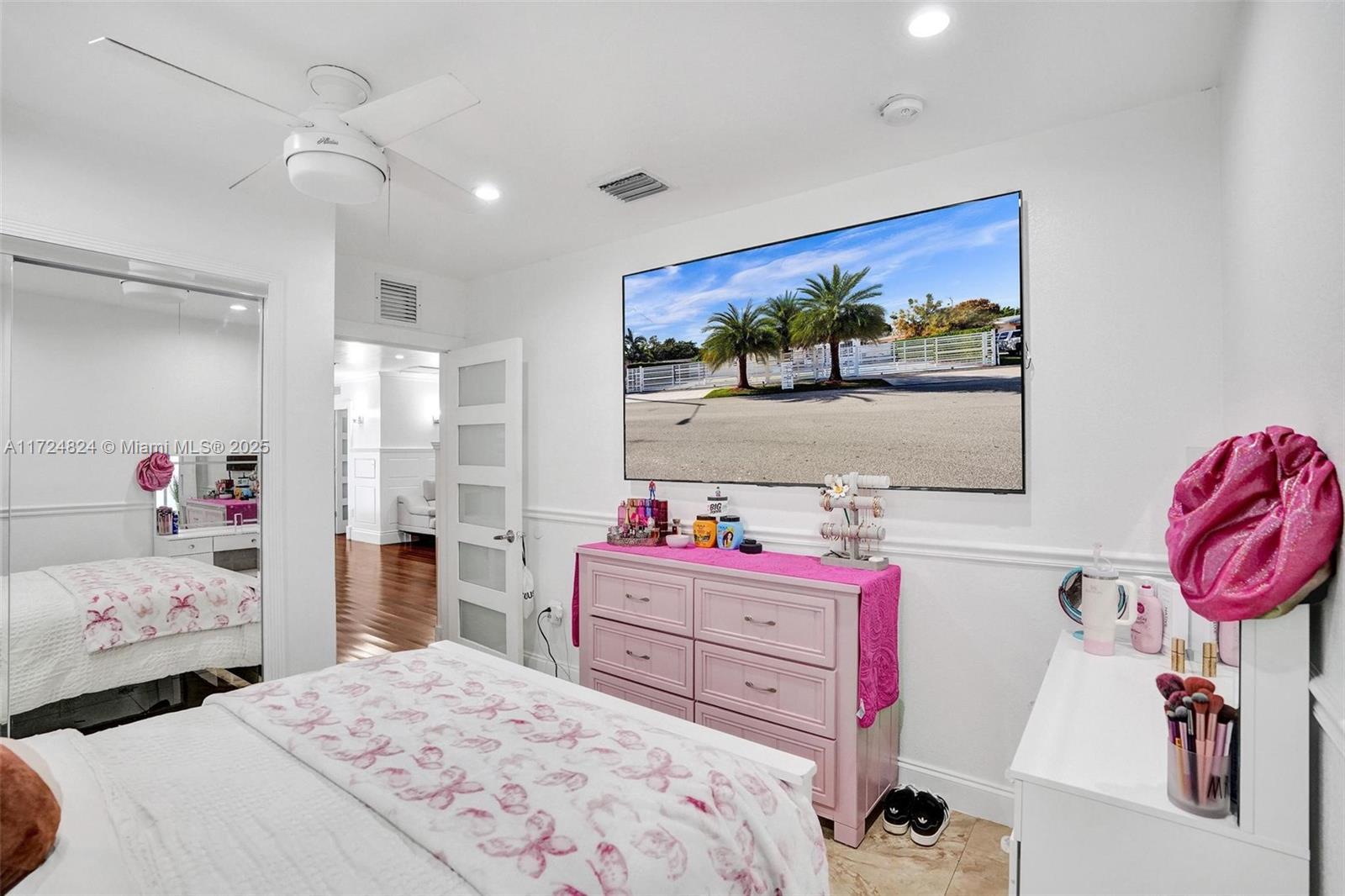 BREEZEVIEW MANORS - Residential