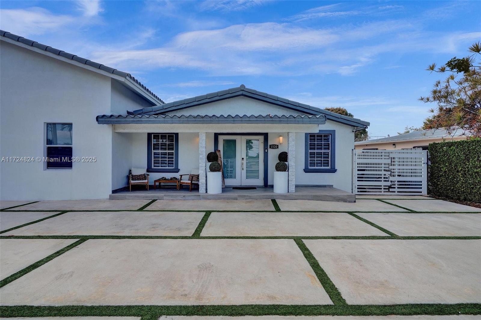 BREEZEVIEW MANORS - Residential
