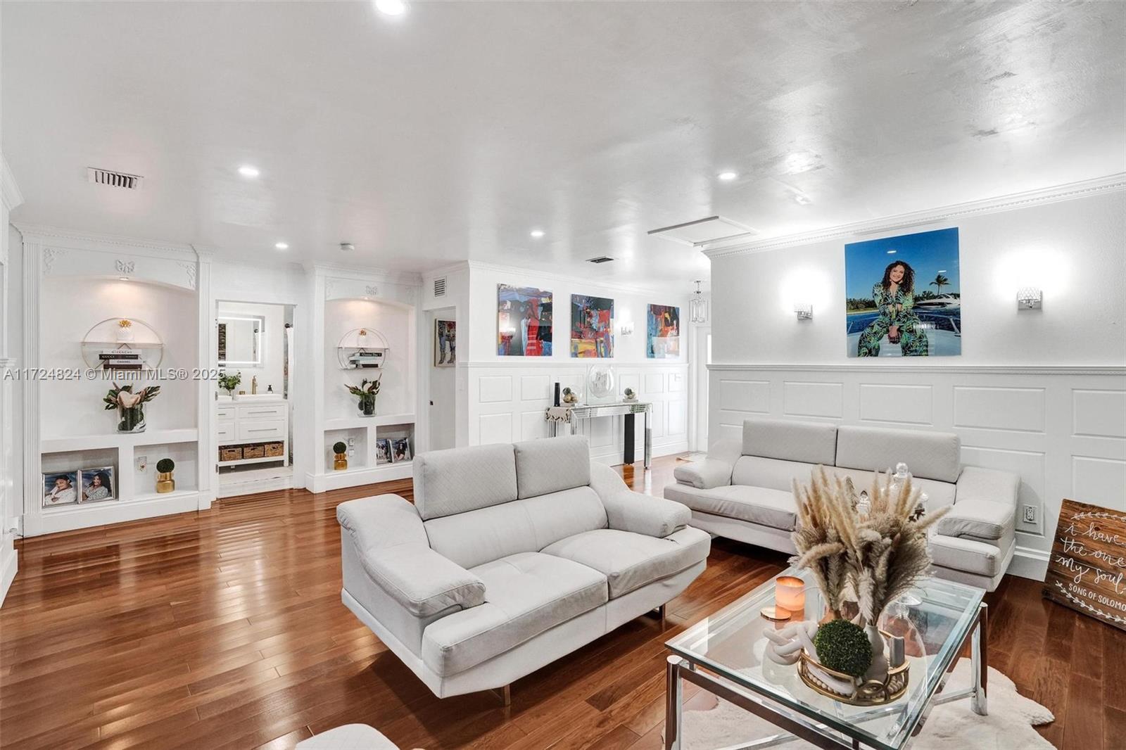 BREEZEVIEW MANORS - Residential