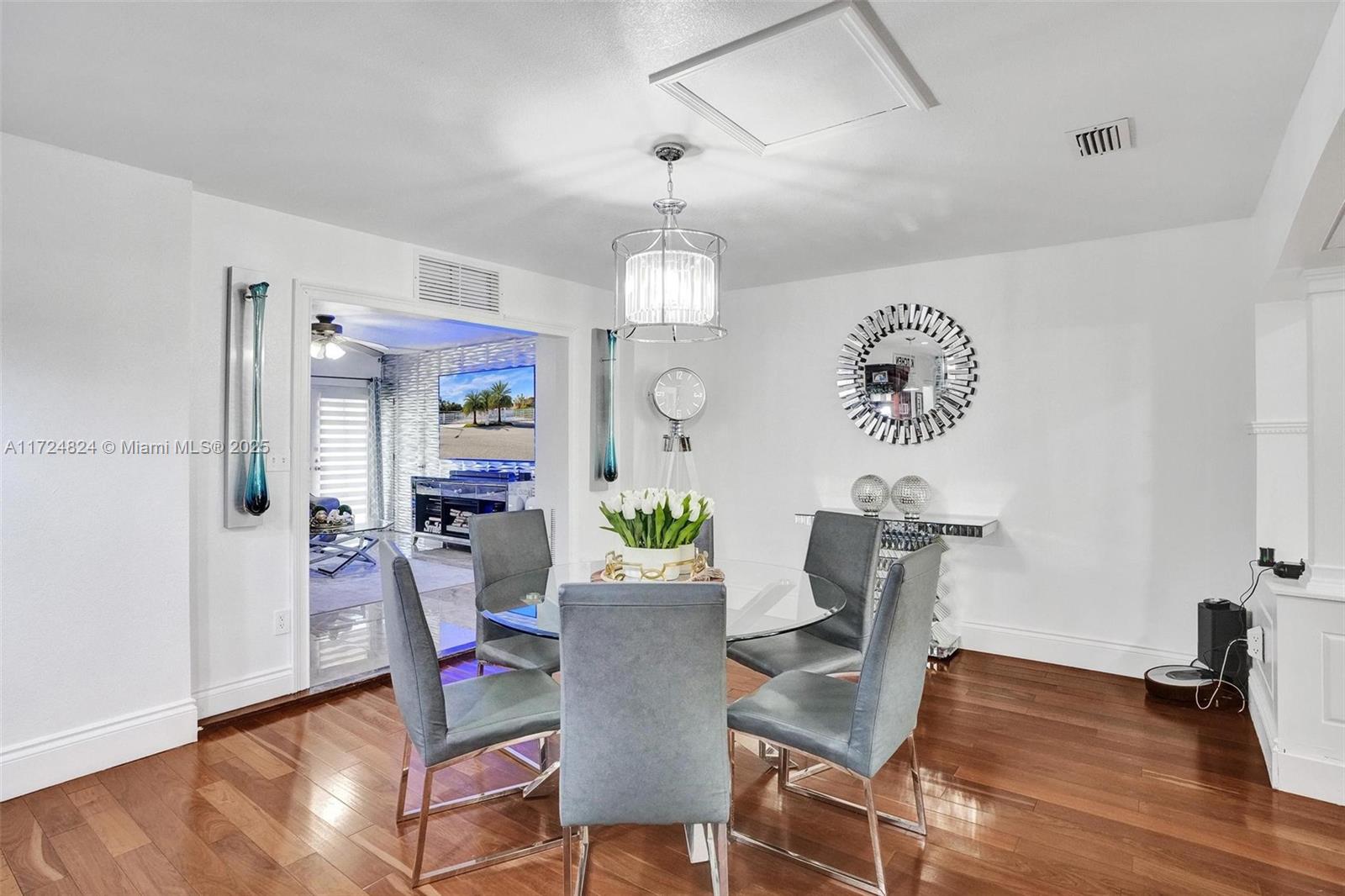 BREEZEVIEW MANORS - Residential