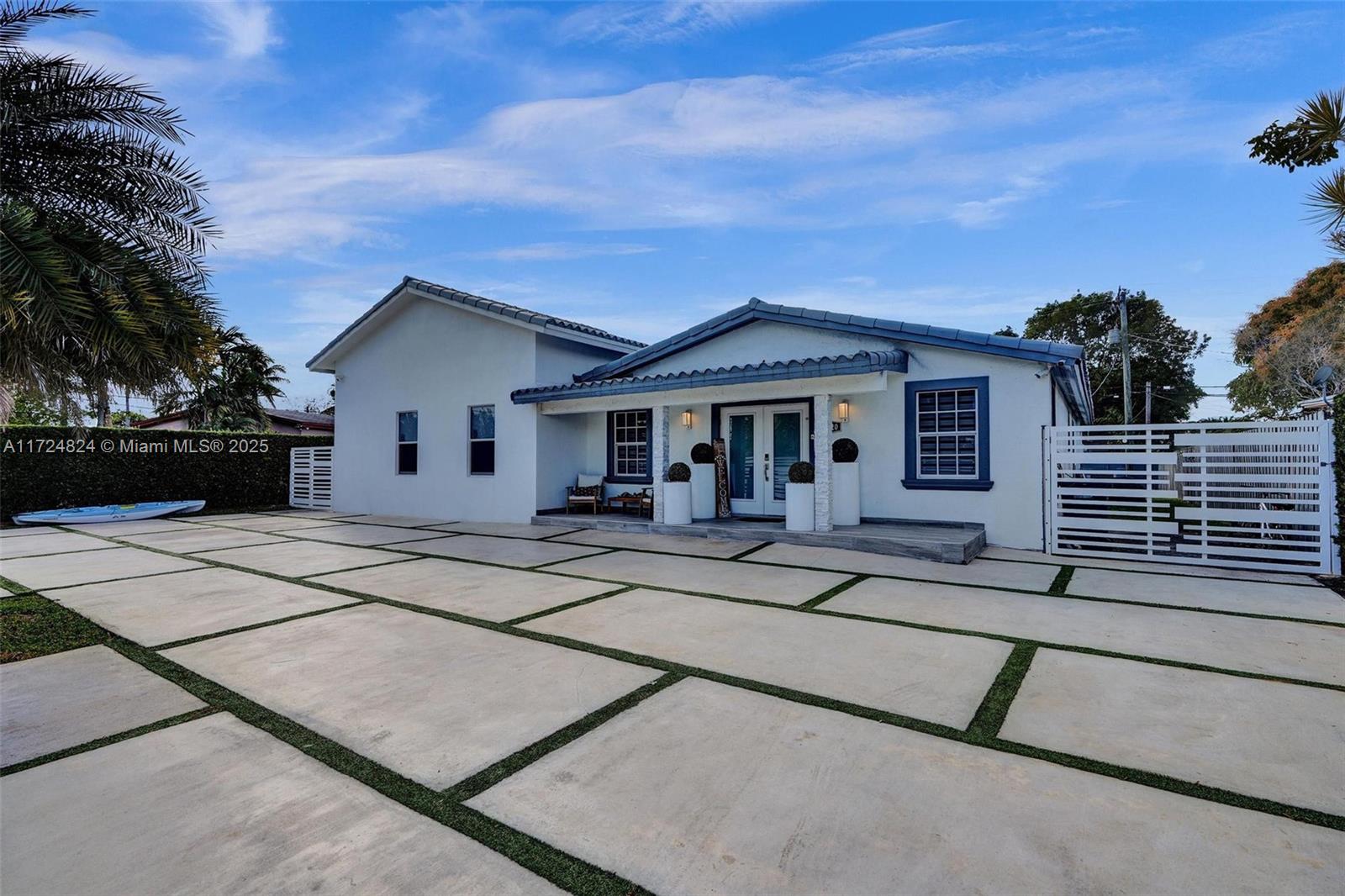 BREEZEVIEW MANORS - Residential