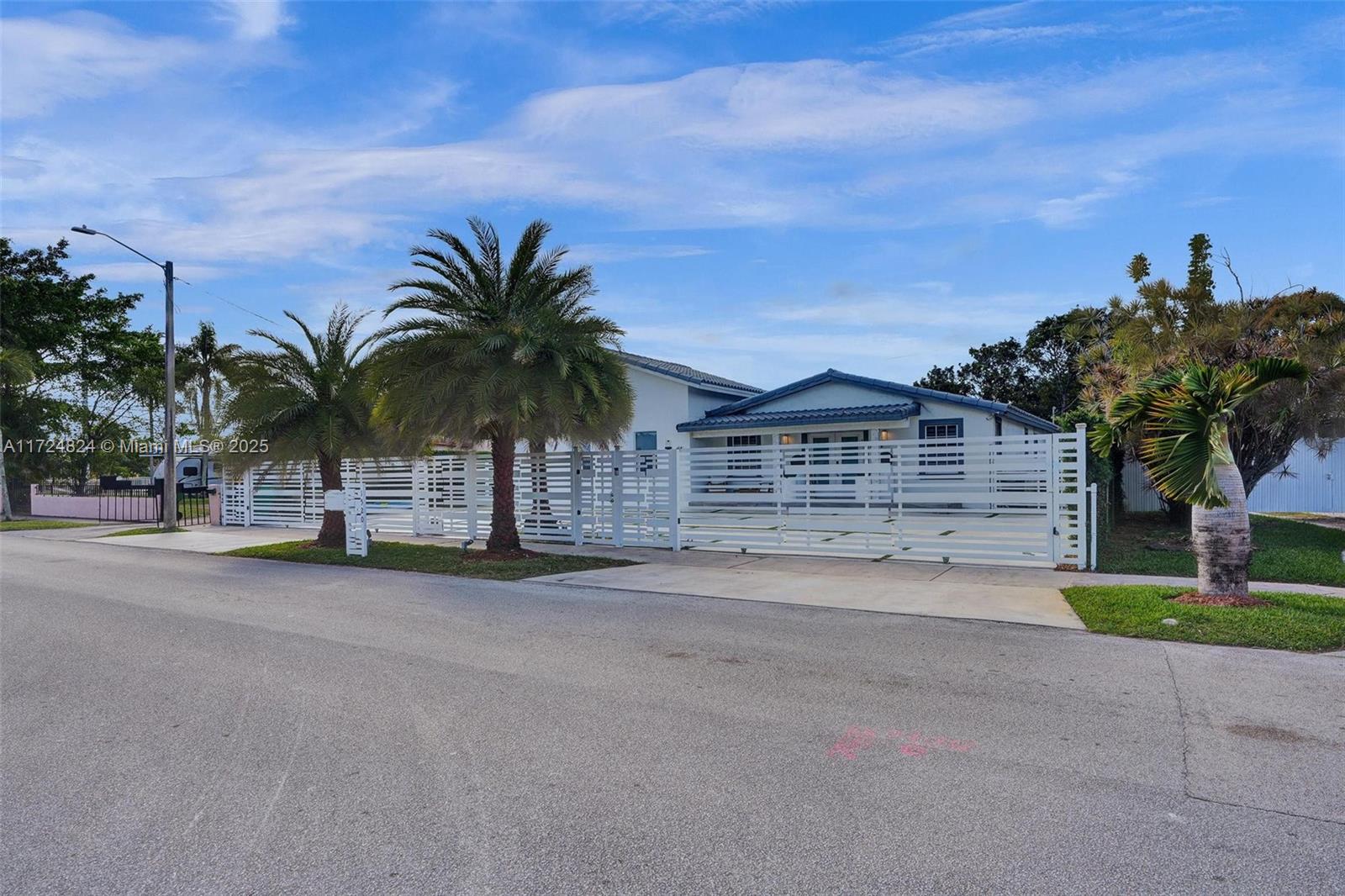 BREEZEVIEW MANORS - Residential