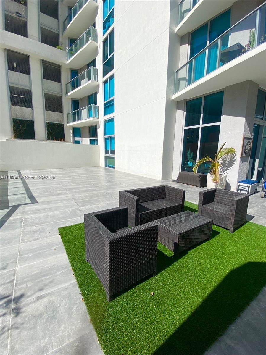 1100 MILLECENTO RESIDENCE - Residential Lease