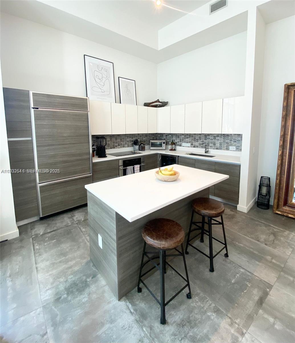 1100 MILLECENTO RESIDENCE - Residential Lease